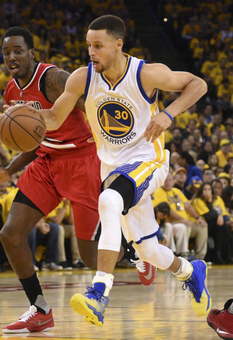 steph curry red shoes